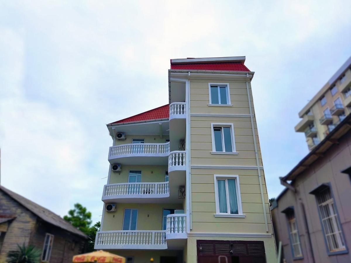 Guesthouse White Swan Koboeleti Buitenkant foto