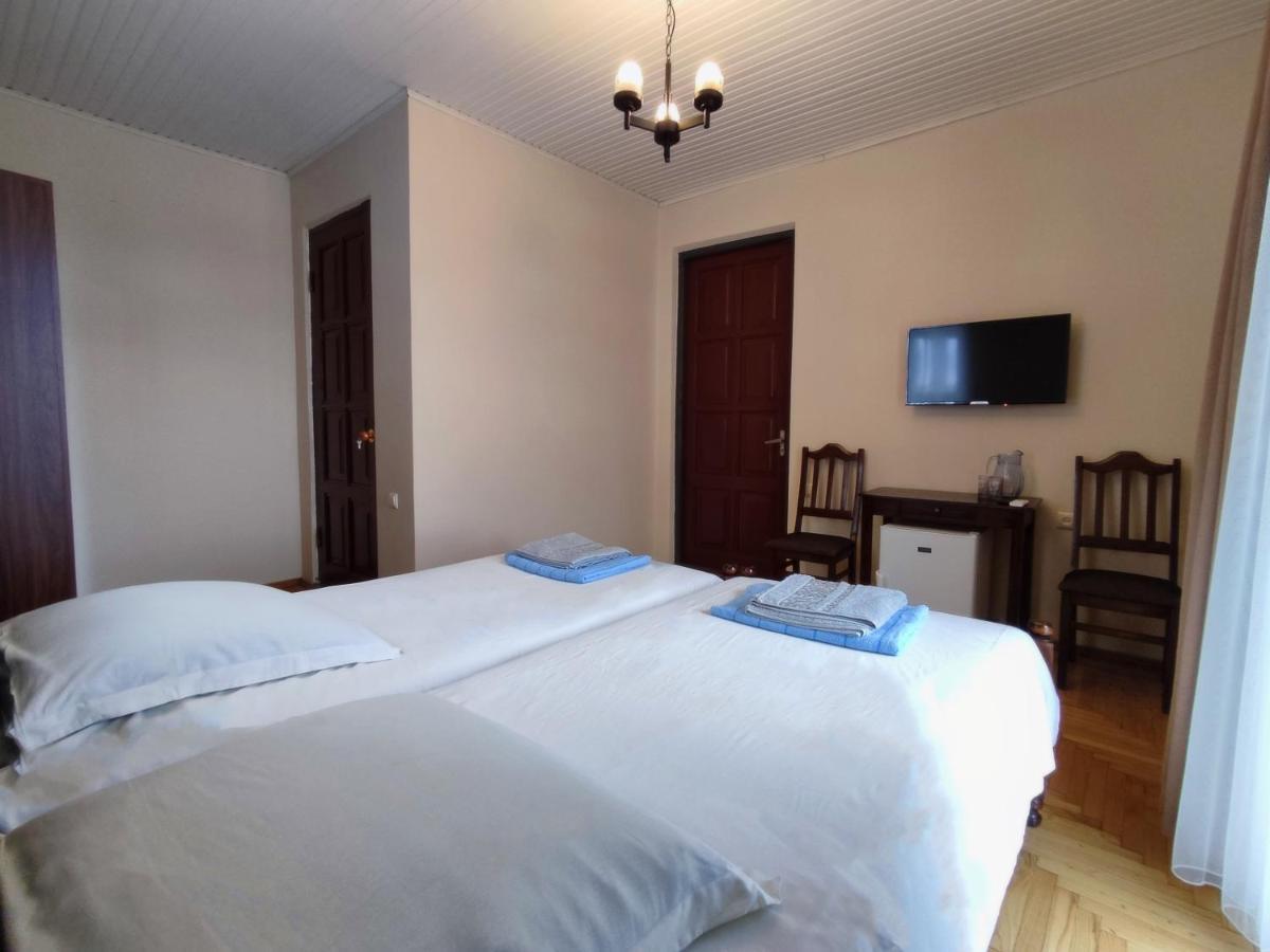 Guesthouse White Swan Koboeleti Buitenkant foto
