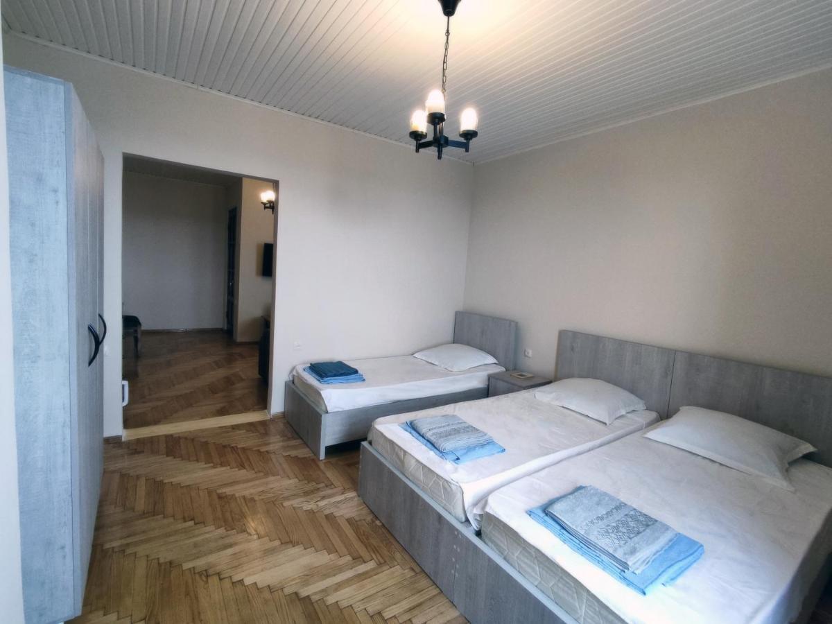Guesthouse White Swan Koboeleti Buitenkant foto